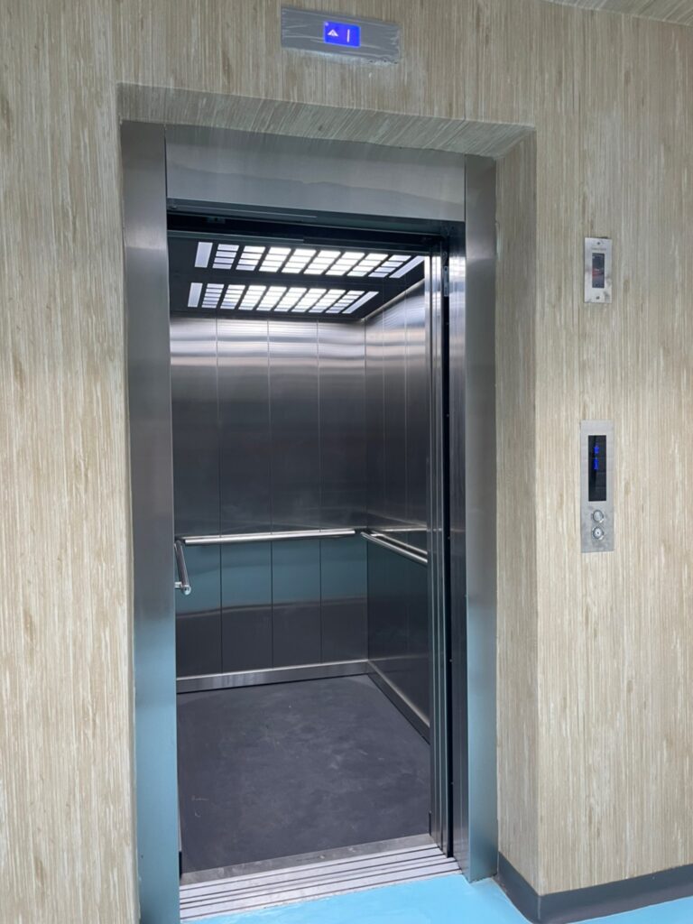 cabin-interior25