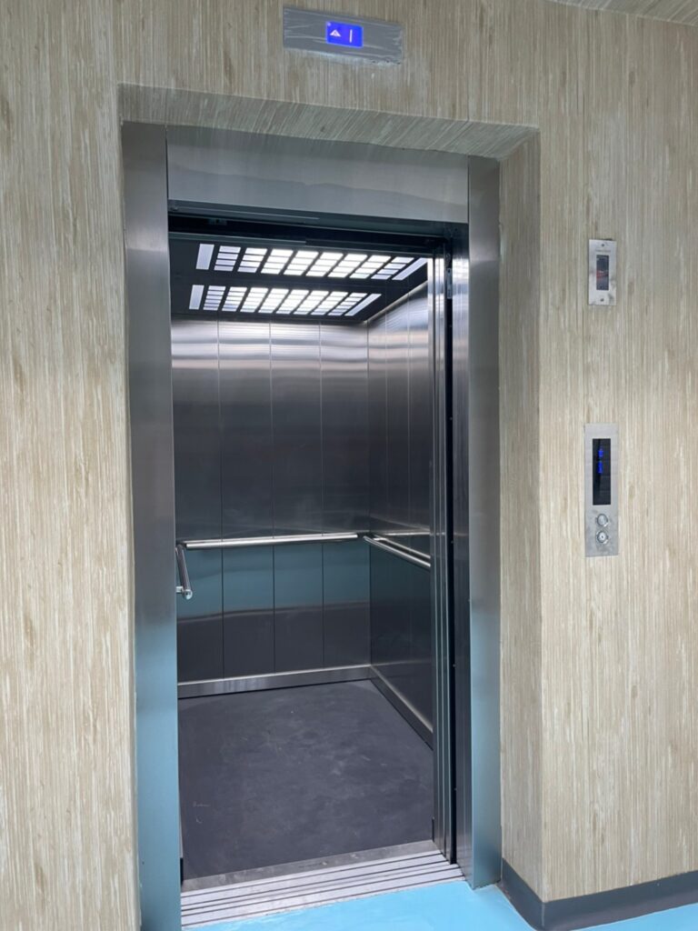 gal-public-building17